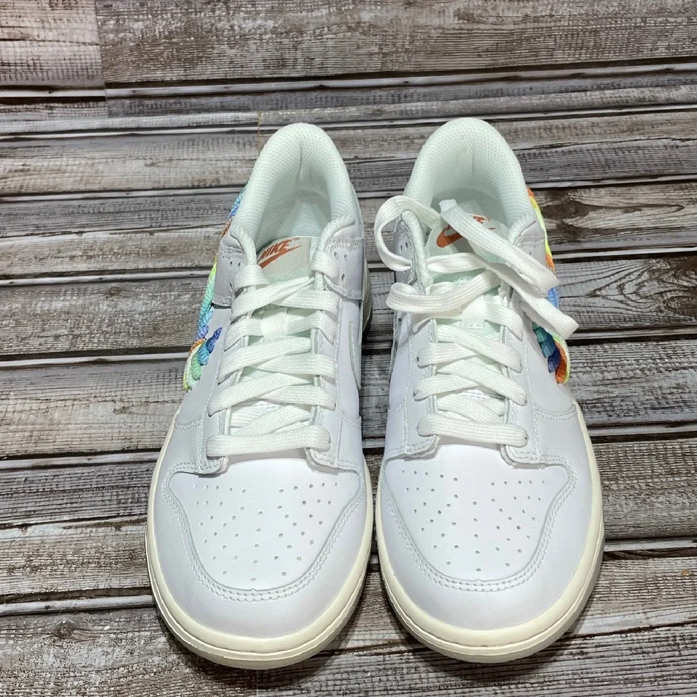 Nike NWT Dunk Low FN4861‎ Boys Size 5.5